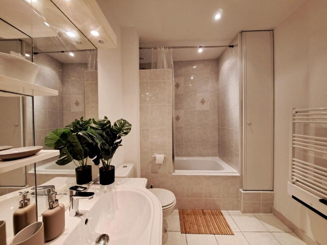 Le Bleriot - Idealement Situe Avec Sauna กาเลส์ ภายนอก รูปภาพ